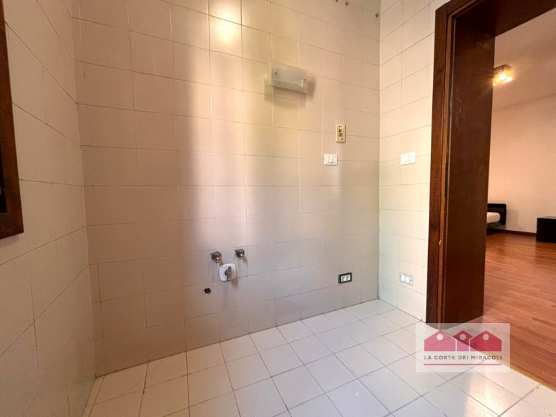 PONTE DEGLI ANGELI: BICAMERE + STUDIO, P.1°, MQ. 100, CUCINA ABITABILE ED ARREDATA, SOGGIORNO, 2 ...