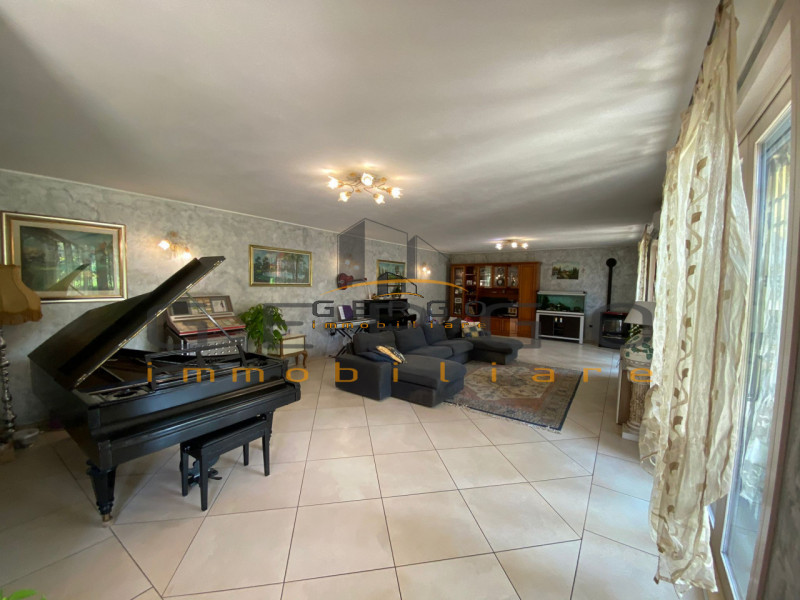 (Per INFO Cristina 3389226442) Ad Albignasego, in zona tranquilla e vicina al centro, proponiamo ...