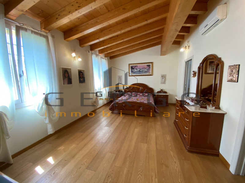 (Per INFO Cristina 3389226442) Ad Albignasego, in zona tranquilla e vicina al centro, proponiamo ...