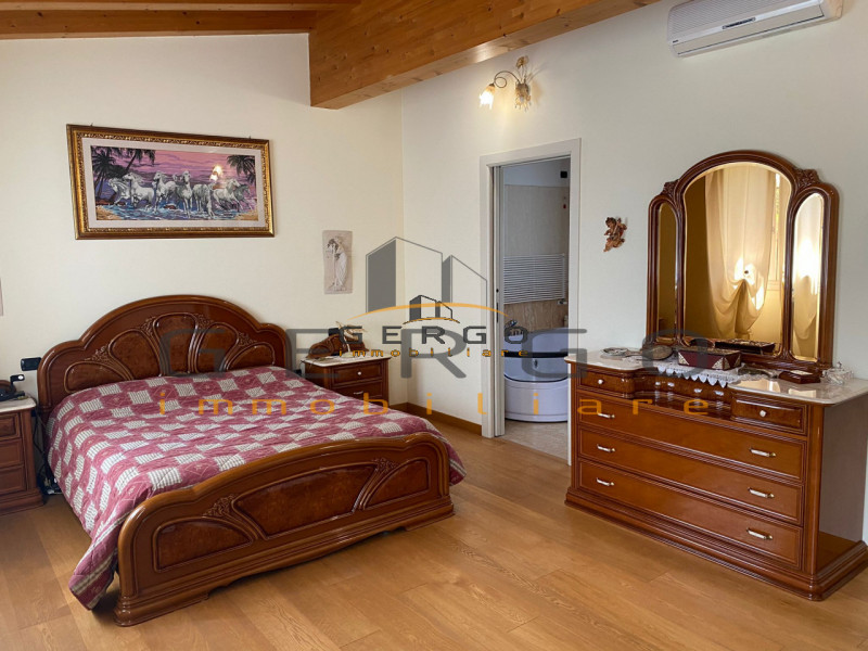 (Per INFO Cristina 3389226442) Ad Albignasego, in zona tranquilla e vicina al centro, proponiamo ...