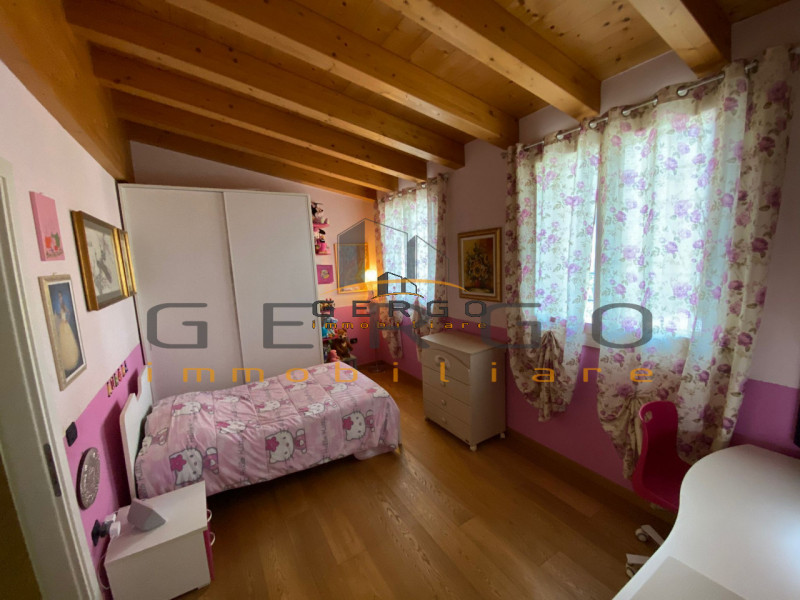 (Per INFO Cristina 3389226442) Ad Albignasego, in zona tranquilla e vicina al centro, proponiamo ...