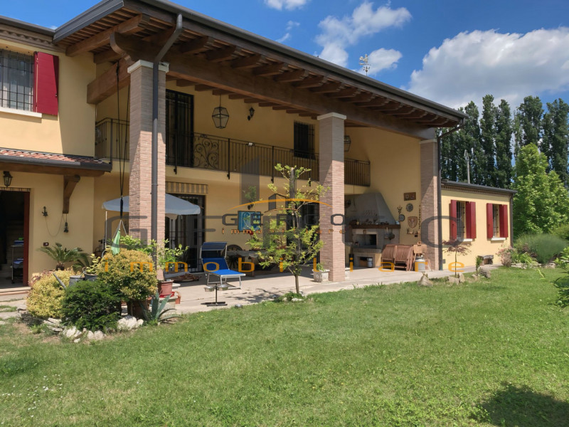 (Per INFO Cristina 3389226442) Ad Albignasego, in zona tranquilla e vicina al centro, proponiamo ...