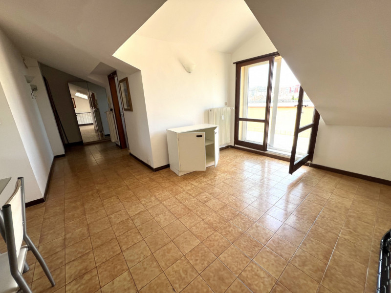 (Per INFO Cristina 3389226442) A Padova, zona Savonarola, in palazzina con ascensore, proponiamo ...