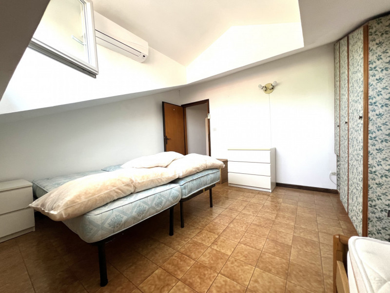 (Per INFO Cristina 3389226442) A Padova, zona Savonarola, in palazzina con ascensore, proponiamo ...