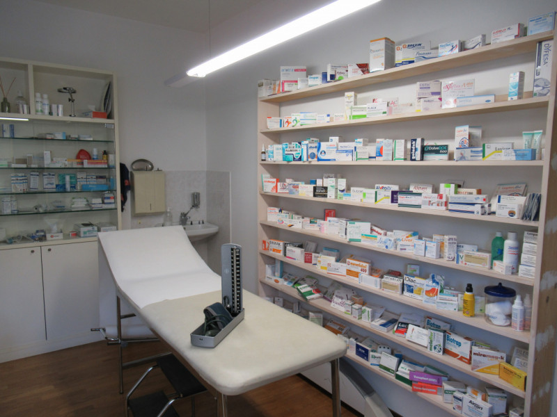 Per informazioni contattare 335/464501. Ad Arcade (TV) proponiamo in vendita a reddito ambulatori...