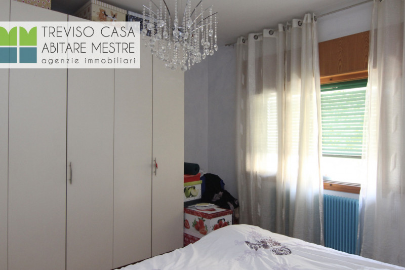 PROPONIAMO IN LOCAZIONE Alloggio a 1 Camera da letto, al piano Terra, facente parte di un fabbric...