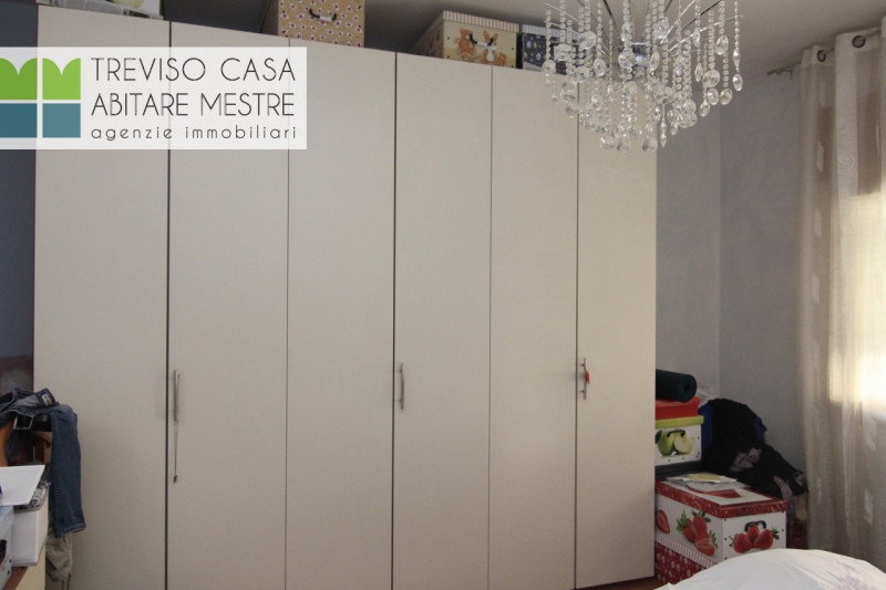 PROPONIAMO IN LOCAZIONE Alloggio a 1 Camera da letto, al piano Terra, facente parte di un fabbric...