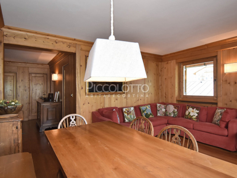 Rif. A4555 - DISPONIBILE LUGLIO - AGOSTO 2026

Vacanze indimenticabili a Cortina d'Ampezzo - Loca...