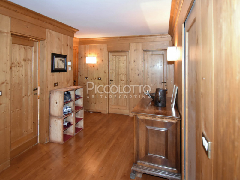 Rif. A4555 - DISPONIBILE LUGLIO - AGOSTO 2026

Vacanze indimenticabili a Cortina d'Ampezzo - Loca...