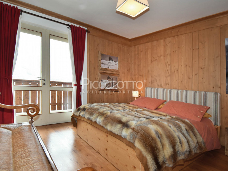 Rif. A4555 - DISPONIBILE LUGLIO - AGOSTO 2026

Vacanze indimenticabili a Cortina d'Ampezzo - Loca...