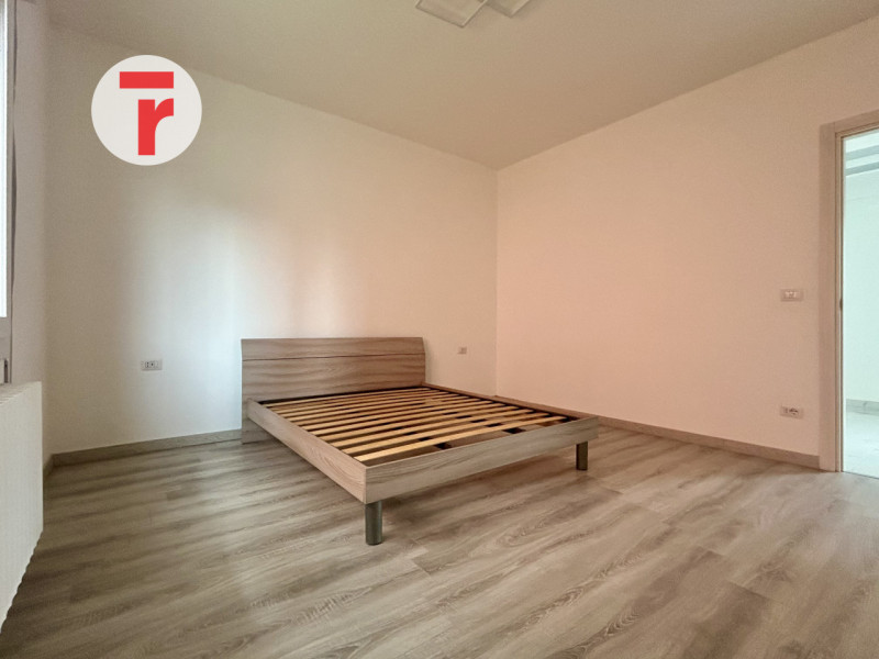 Cadoneghe - loc. Mejaniga. Immobile situato in centro a Mejaniga, a due passi dalla fermata dell'...