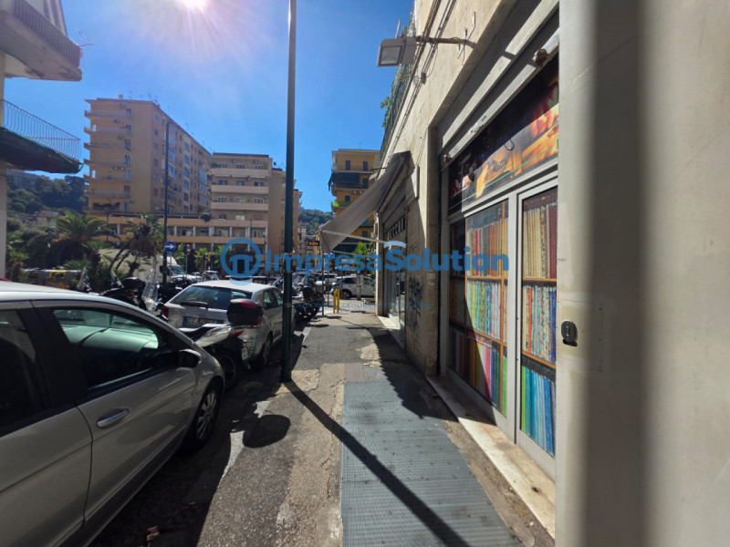AFFITTI Locali commerciali a Napoli – foto 1