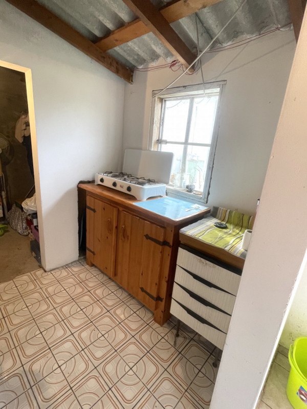 Fuori dal centro abitato del paese ma a 5 minuti dalla piazza principale, casa singola ubicata al...