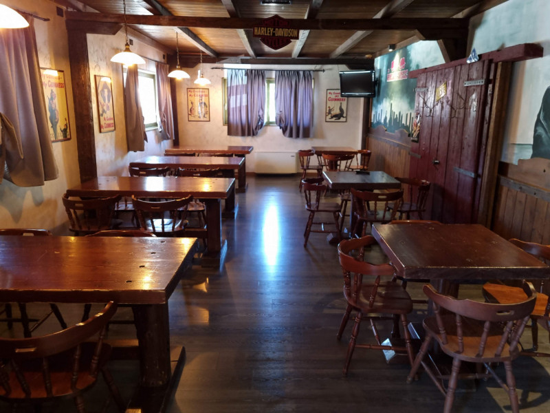 Situata in centro Paese, a mt.50 dalla Piazza Principale, proponiamo in Vendita Attività di Birre...