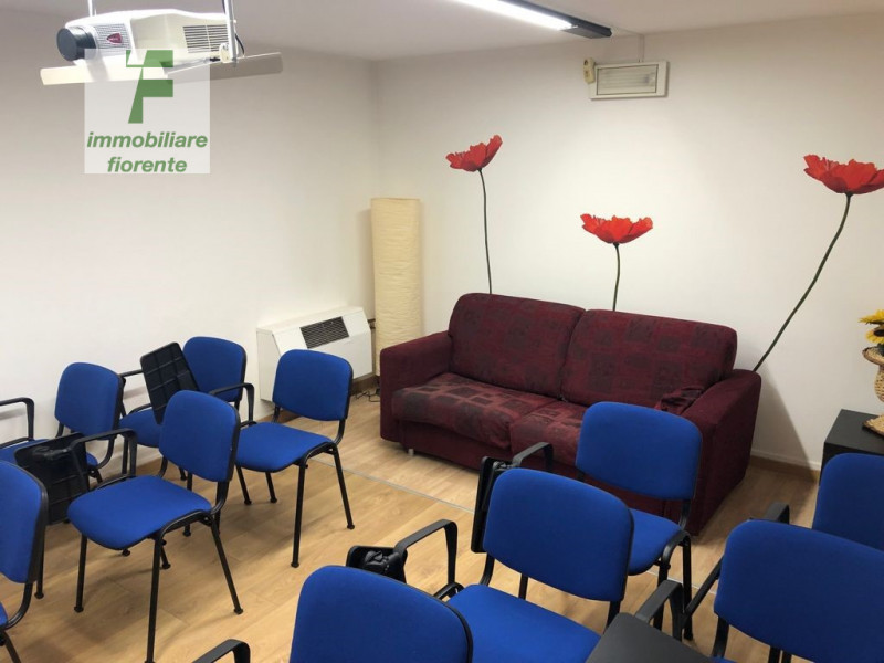 AFFITTASI centralissimo UFFICIO in ottimo stato di manutenzione su 2 livelli di mq 85 totali con ...