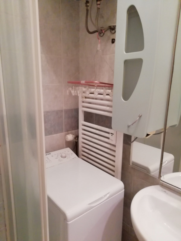 In centro storico (via Santa Sofia), libero dal 01 marzo, grazioso monolocale completamente arred...