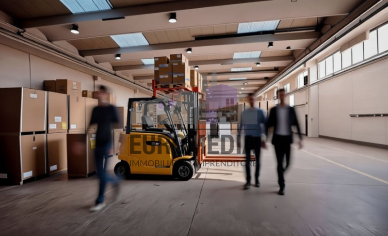 Rif.  1367 – ANTONIO – Per informazioni: 338.4892021
EUROMEDIA propone in locazione un interessan...