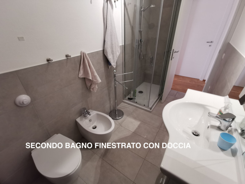Disponibili 3 POSTI LETTO 

Poco distante dal centro di Legnaro e dal campus Agripolis, c.a 10 Mi...