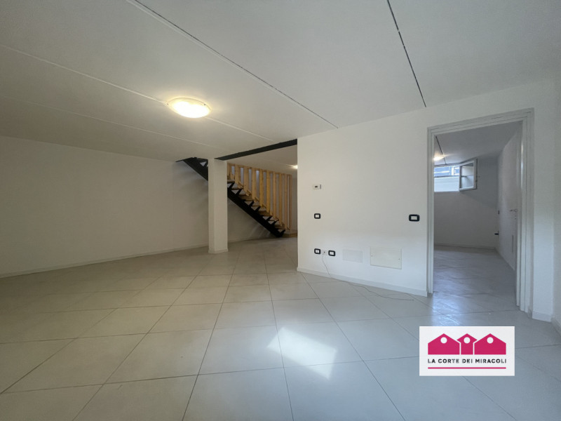 LUMIGNANO: AFFASCINANTE ED ELEGANTE BIFAMILIARE CON 3 CAMERE, CIRCONDATA DALLE COLLINE DI LUMIGNA...