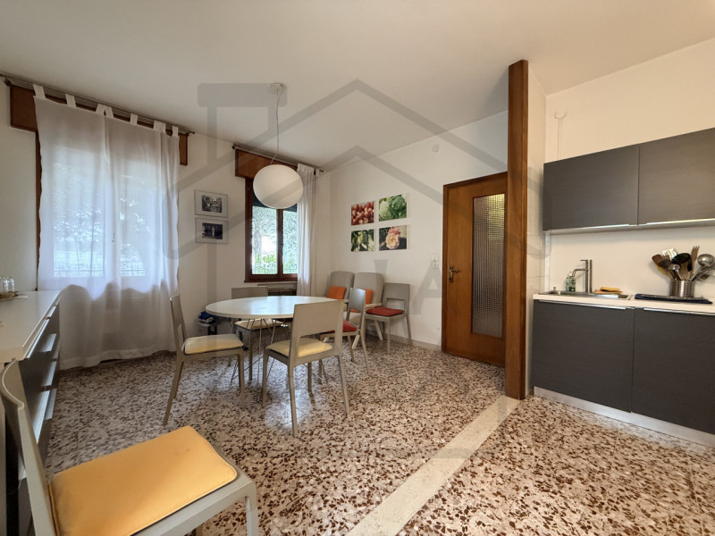 MONTEGROTTO TERME - Casa singola nel cuore della città termale, sviluppata su due livelli fuori t...