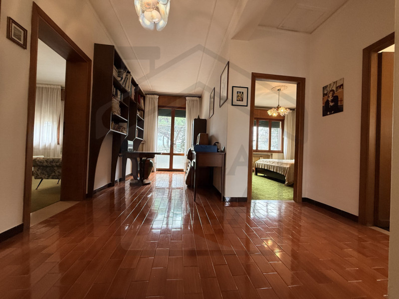 MONTEGROTTO TERME - Casa singola nel cuore della città termale, sviluppata su due livelli fuori t...