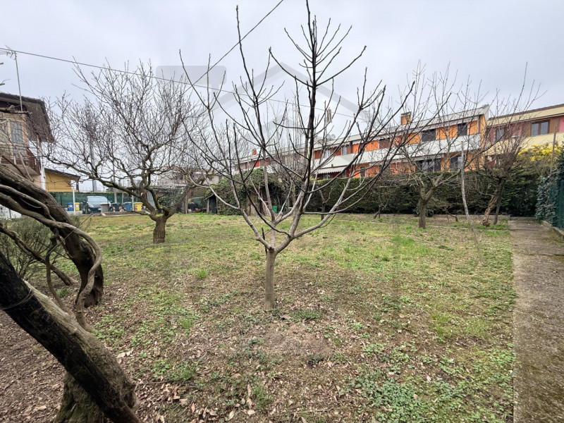 MONTEGROTTO TERME - Casa singola nel cuore della città termale, sviluppata su due livelli fuori t...