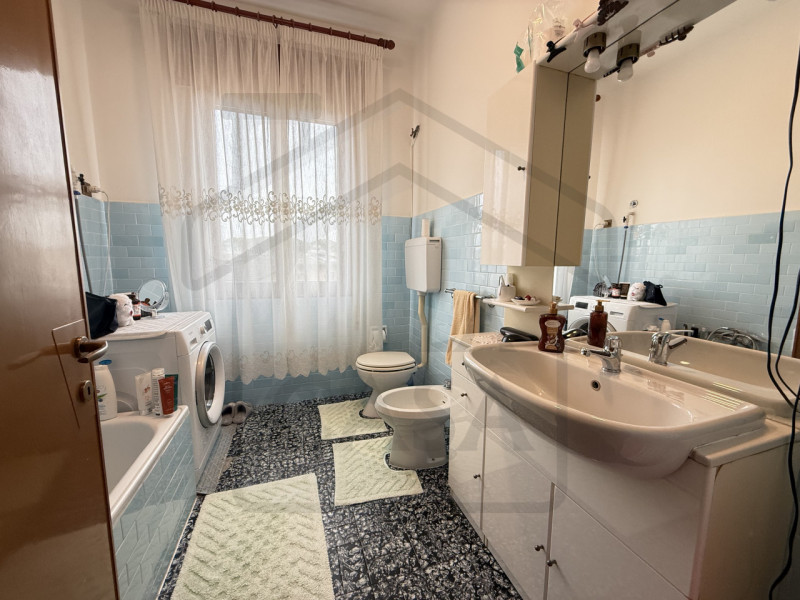 MONTEGROTTO TERME - Spazioso appartamento in centro cittadino al secondo e ultimo piano, su palaz...