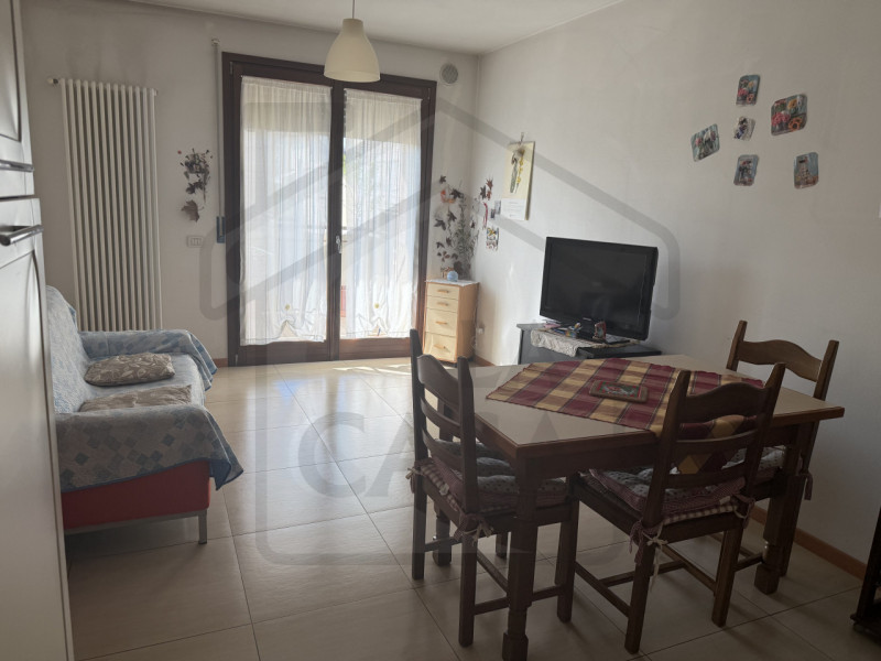 MONTEGROTTO TERME - Luminoso e comodo appartamento trilocale in centro, ubicato al secondo piano ...