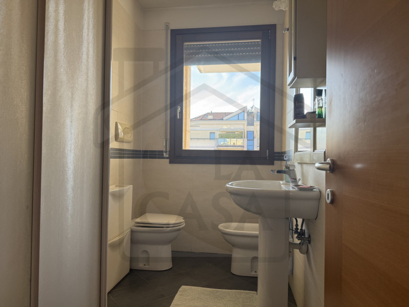 MONTEGROTTO TERME - Luminoso e comodo appartamento trilocale in centro, ubicato al secondo piano ...