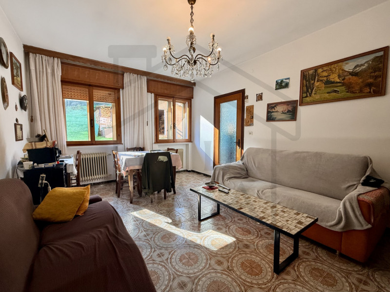 MONTEGROTTO TERME - In una splendida zona verde di Montegrotto Terme, precisamente nella tranquil...