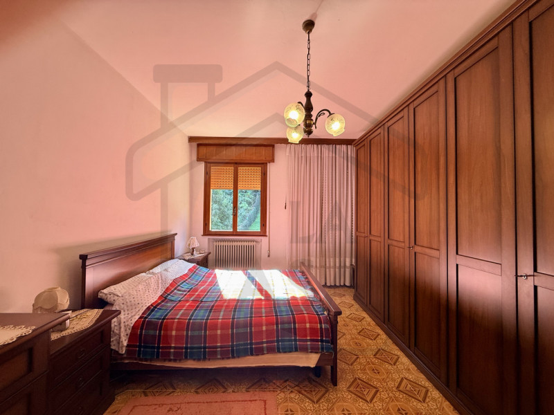 MONTEGROTTO TERME - In una splendida zona verde di Montegrotto Terme, precisamente nella tranquil...