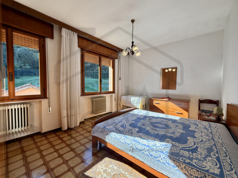 MONTEGROTTO TERME - In una splendida zona verde di Montegrotto Terme, precisamente nella tranquil...