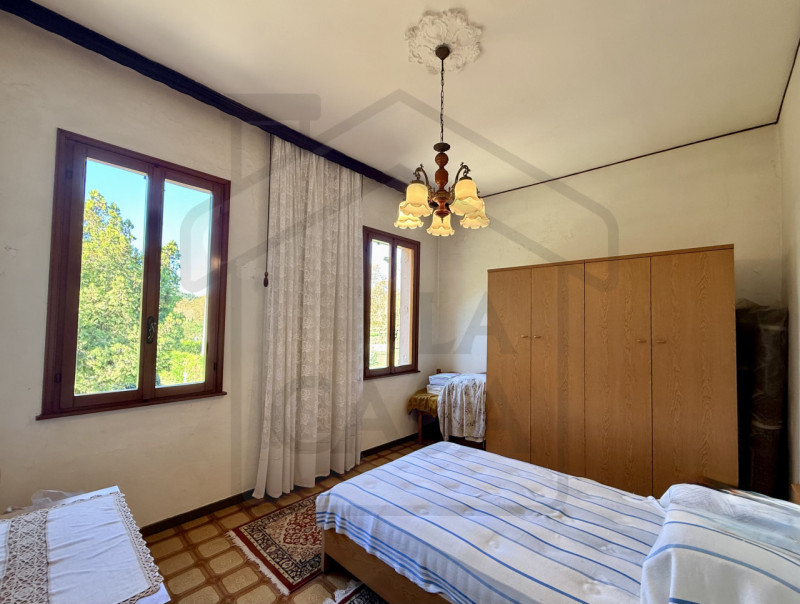 MONTEGROTTO TERME - In una splendida zona verde di Montegrotto Terme, precisamente nella tranquil...