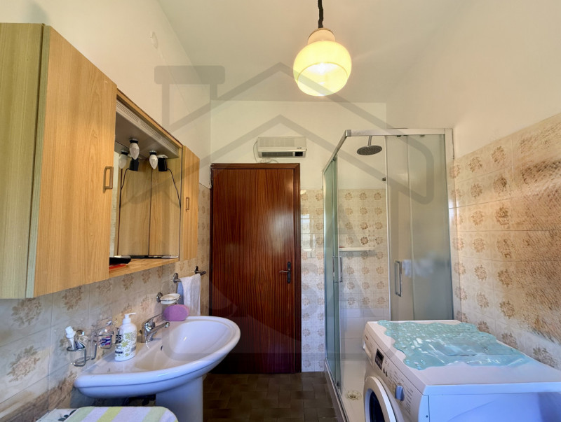 MONTEGROTTO TERME - In una splendida zona verde di Montegrotto Terme, precisamente nella tranquil...