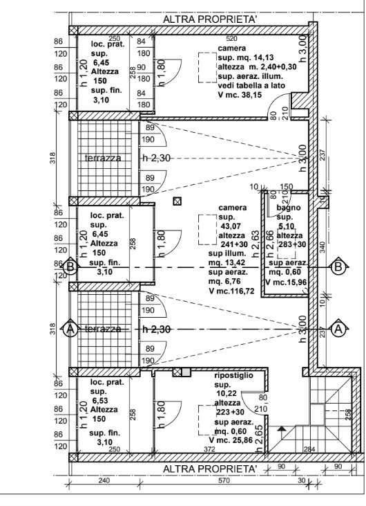 All'interno di una signorile palazzina, proponiamo un ampio appartamento duplex al secondo piano,...
