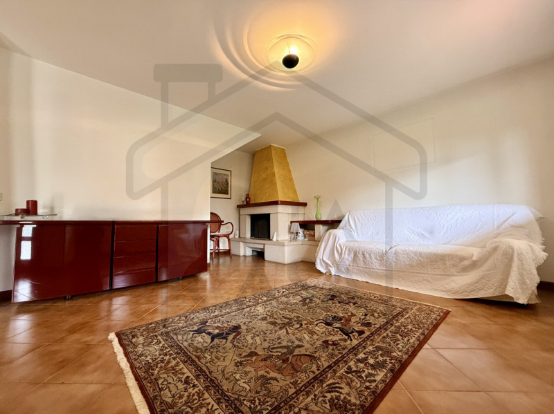 ABANO TERME - In uno dei quartieri più verdi e prestigiosi di Abano Terme, immersa nella quiete e...