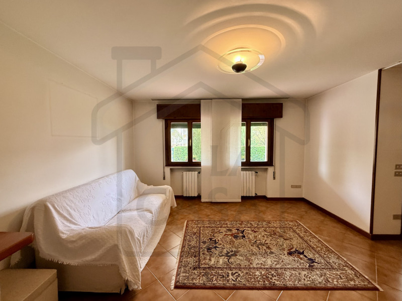 ABANO TERME - In uno dei quartieri più verdi e prestigiosi di Abano Terme, immersa nella quiete e...