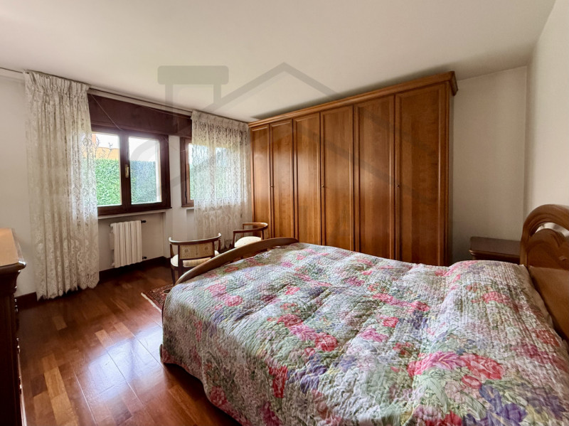 ABANO TERME - In uno dei quartieri più verdi e prestigiosi di Abano Terme, immersa nella quiete e...