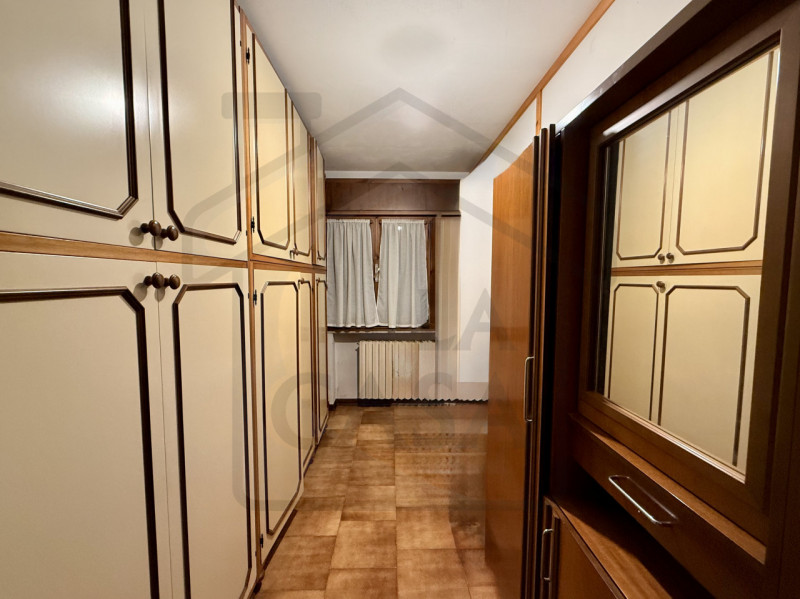 ABANO TERME - In uno dei quartieri più verdi e prestigiosi di Abano Terme, immersa nella quiete e...