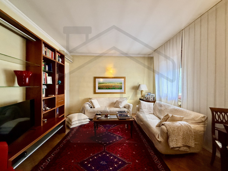 ABANO TERME - In uno dei quartieri più verdi e prestigiosi di Abano Terme, immersa nella quiete e...