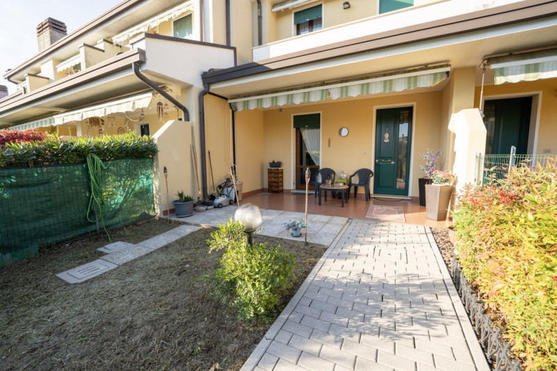 VENDITE Ville singole o a schiera a Legnaro – foto 1