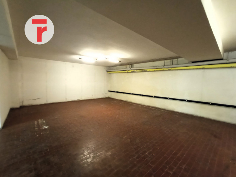 Garage/magazzino in centro a Limena di 230 mq.

Spazio da dedicare alla propria attività commerci...