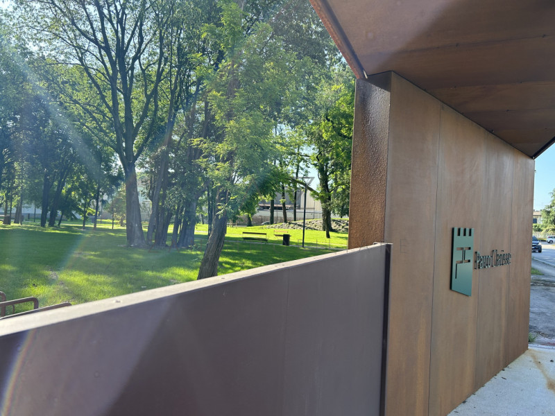 Proponiamo in vendita prestigiosa location dove poter svolgere la propria attività lavorativa in ...