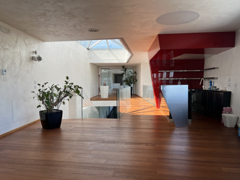 Nel cuore della zona industriale di Mestrino, a pochi passi dal centro e dai principali servizi, ...