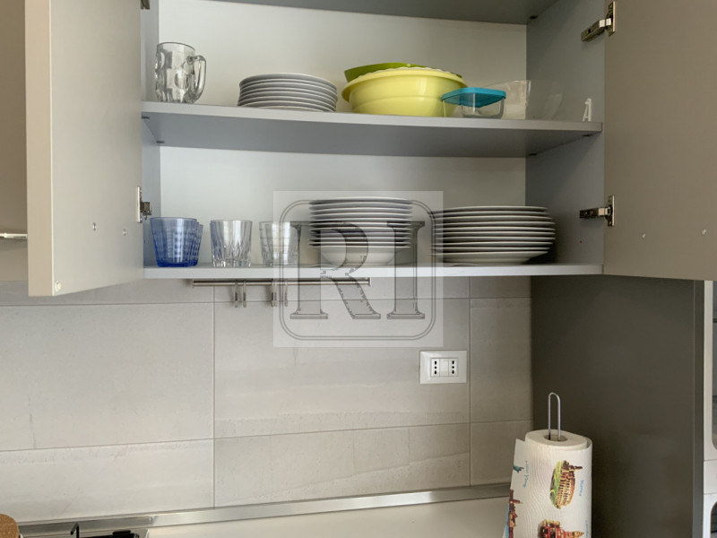 Scopri il tuo nuovo rifugio nel cuore di Limena! Questo splendido appartamento arredato, situato ...