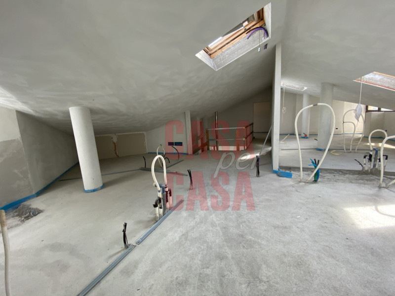 Rif A100 MONTEGROTTO TERME:
In una palazzina ben curata, a due passi dal centro di Abano,  vicino...