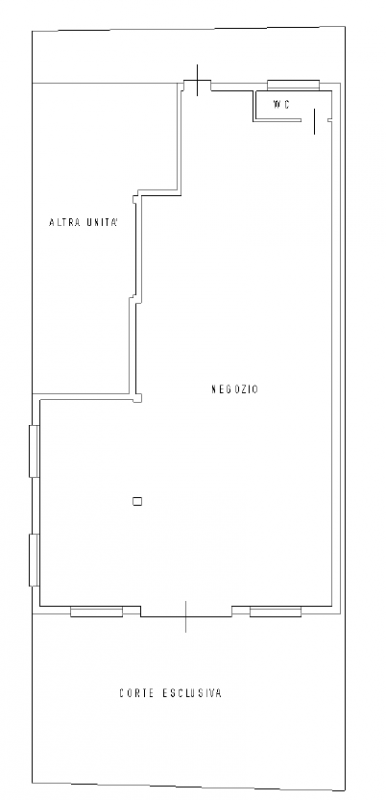 In zona centrale, a due passi dalle strade principali, vendesi negozio vetrinato di circa 170 mq ...
