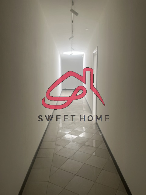 Limena: in posizione comoda alle strade di grossa percorrenza, ampio ufficio con entrata autonoma...