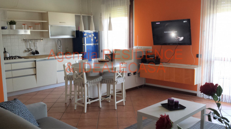 FR125 PADOVA ARCELLA Proponiamo in locazione luminoso appartamento, LIBERO DAL 1 GIUGNO, arredato...