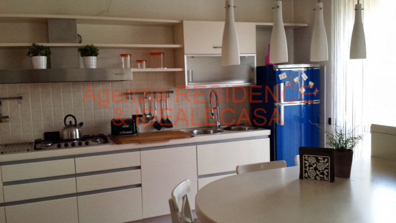 FR125 PADOVA ARCELLA Proponiamo in locazione luminoso appartamento, LIBERO DAL 1 GIUGNO, arredato...